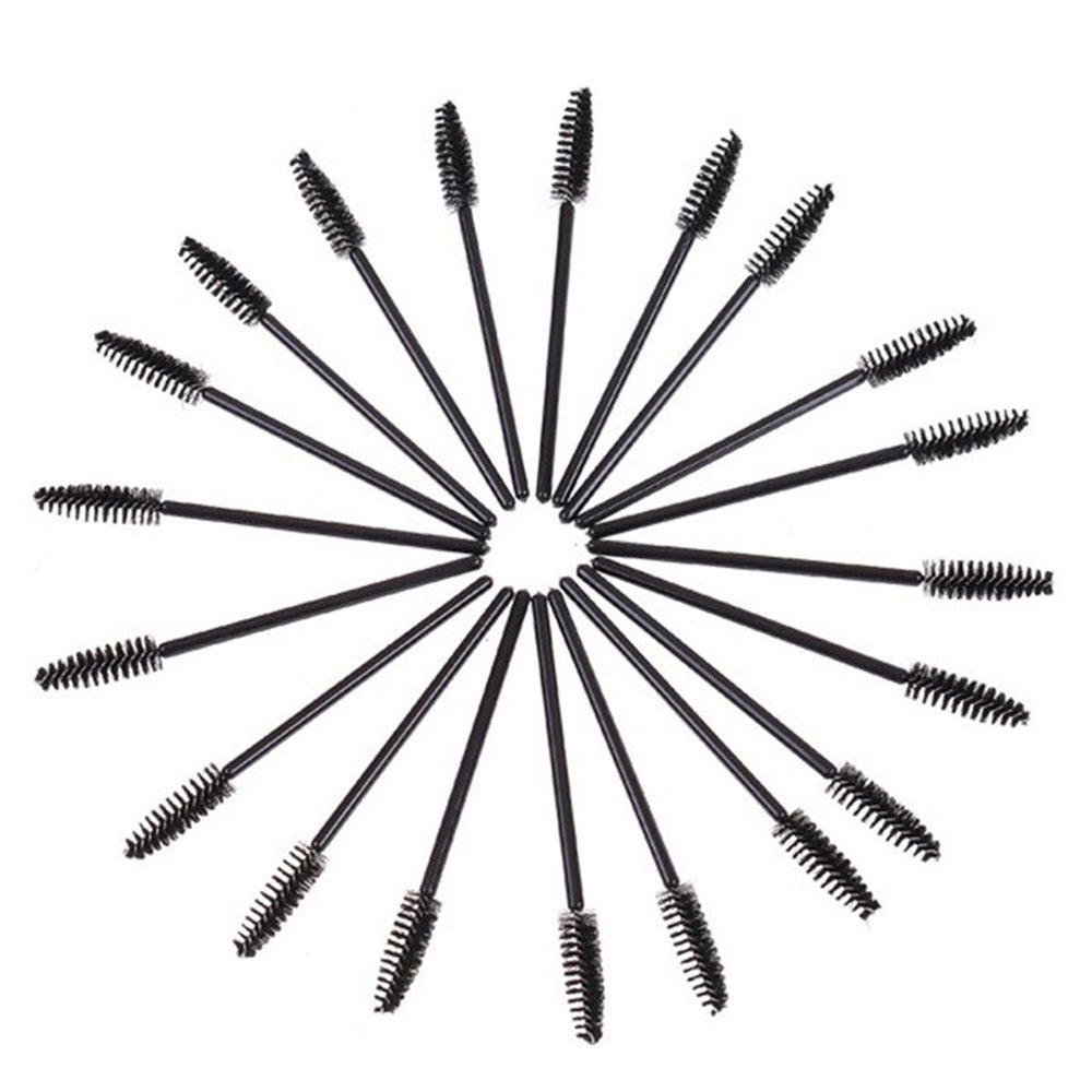 GoWorth eyelash-extension compatible wands help keep extensions clean.