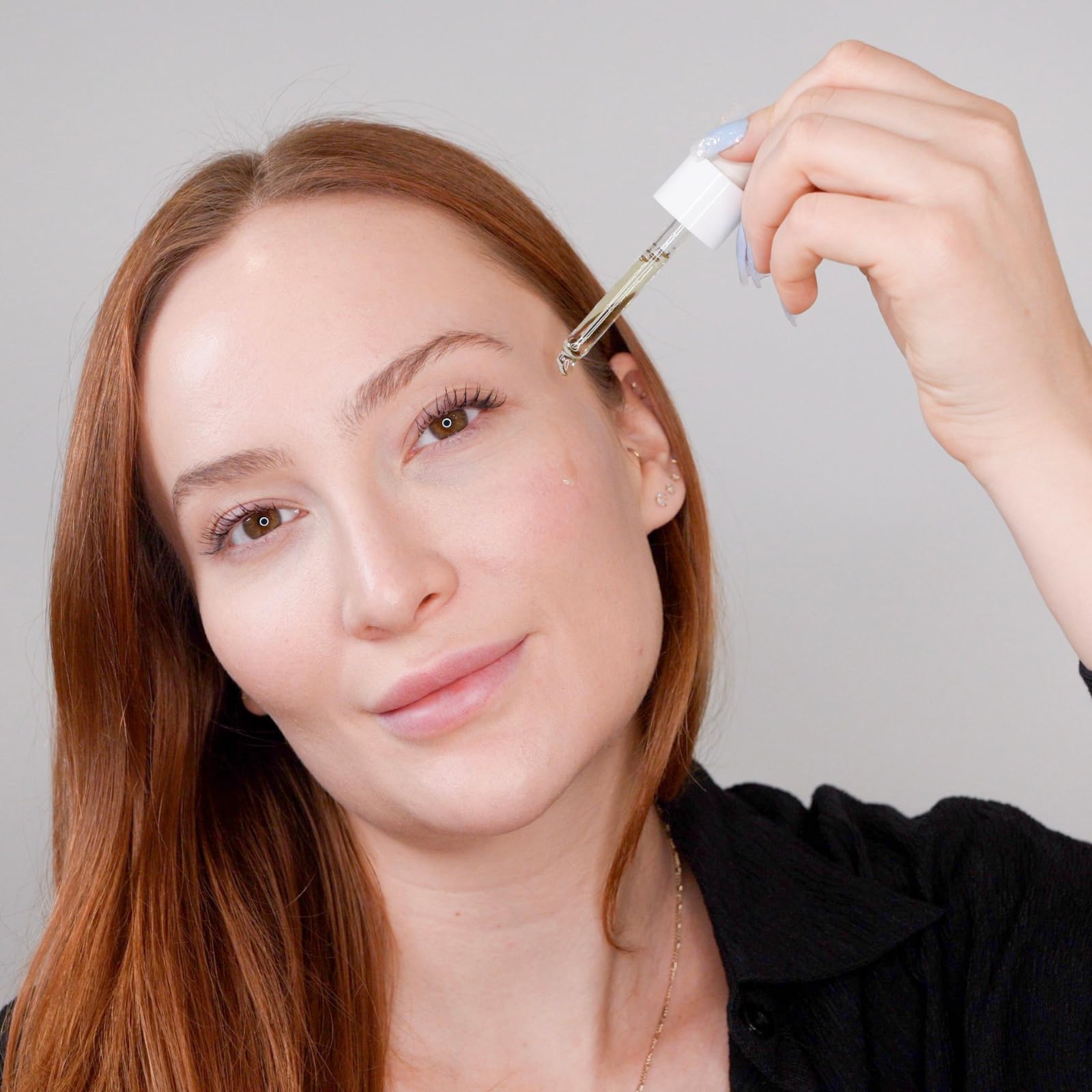 Graydon Jade Moon Serum silky oil texture for fast absorption