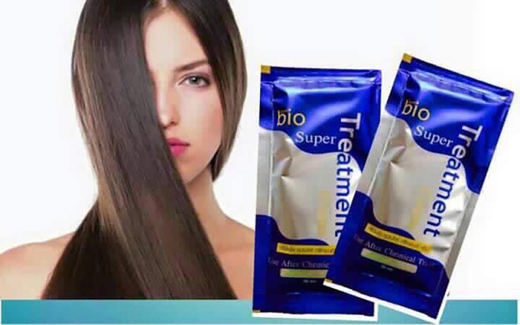GreenBio Keratin Hair Mask sachet opening shows easy single-use application.