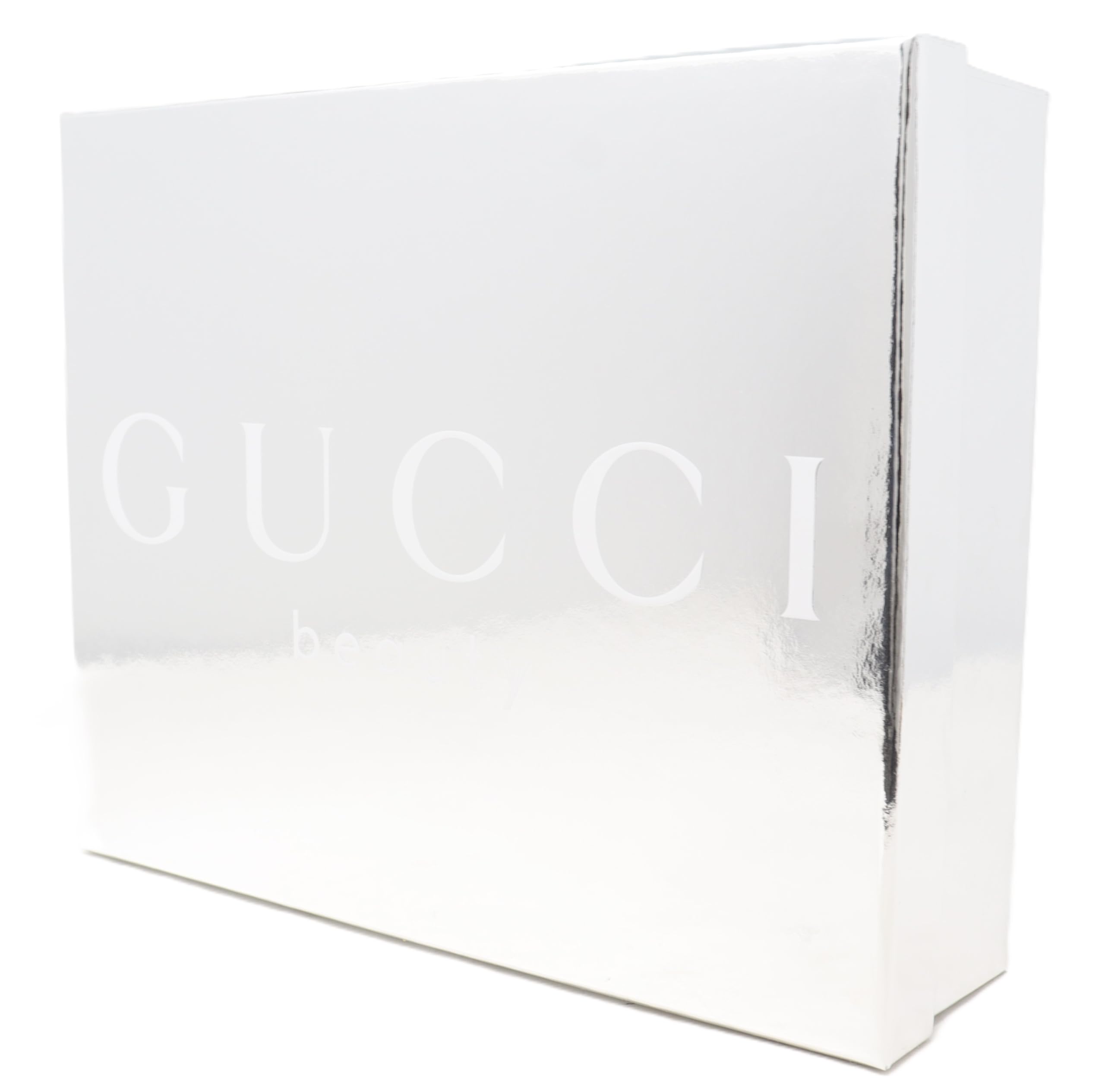 Gucci Flora Gorgeous Magnolia mini 10ml EDP spray, portable luxury for on-the-go touch-ups.