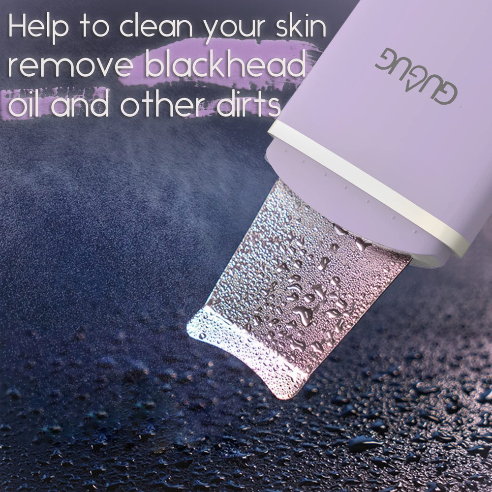 GUGUG Pore Cleaner with a 3D curve design helps clear impurities and smooth skin.