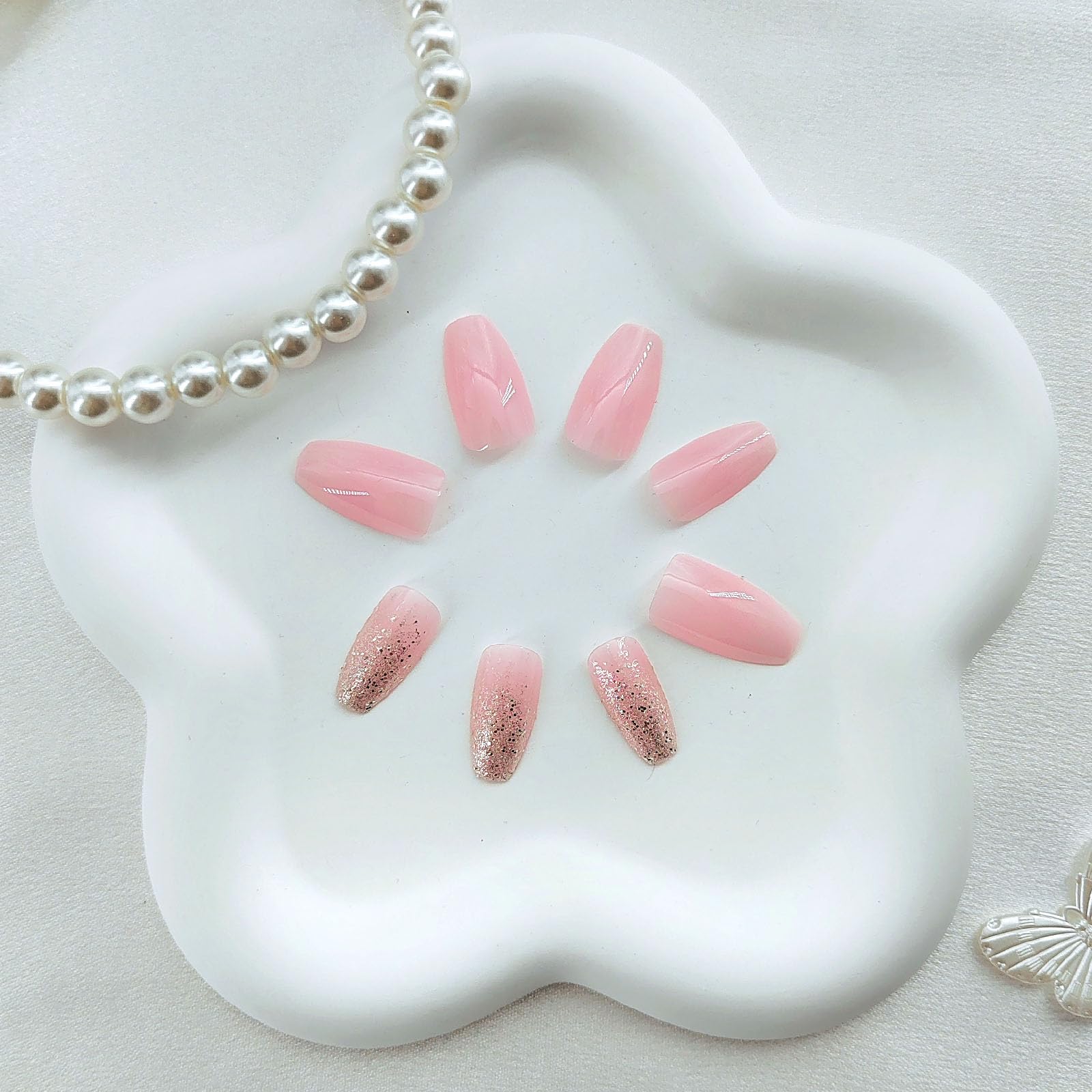 GXOIPNS 24-piece full-cover nails kit for versatile looks.