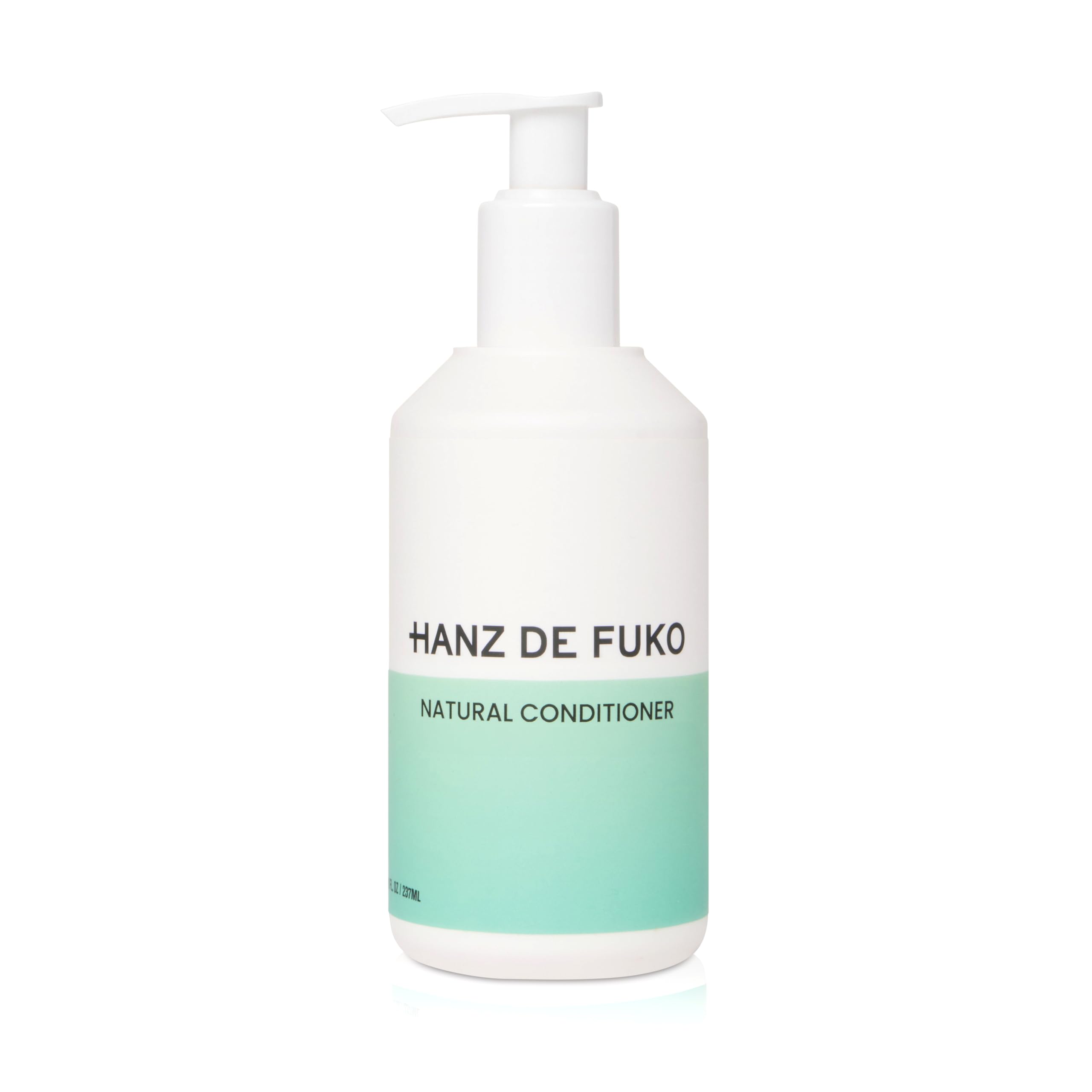 Hanz de Fuko Premium Natural Conditioner bottle pour for smooth, even moisture distribution.