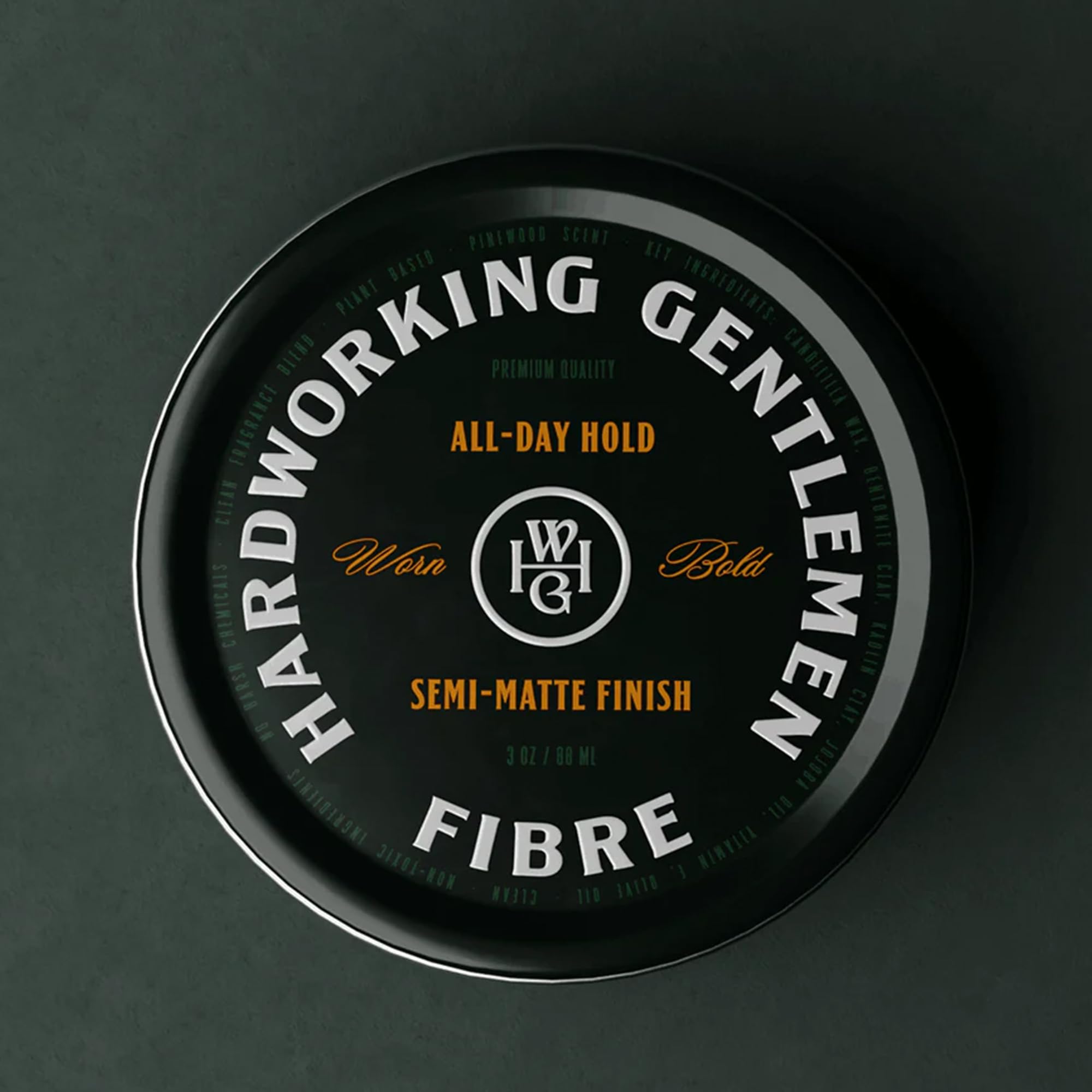 Hardworking Gentlemen Fibre pinewood scent adds a subtle masculine aroma.