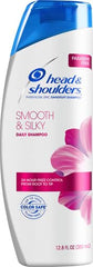Creamy lather close-up from Head & Shoulders Smooth & Silky lemon shampoo