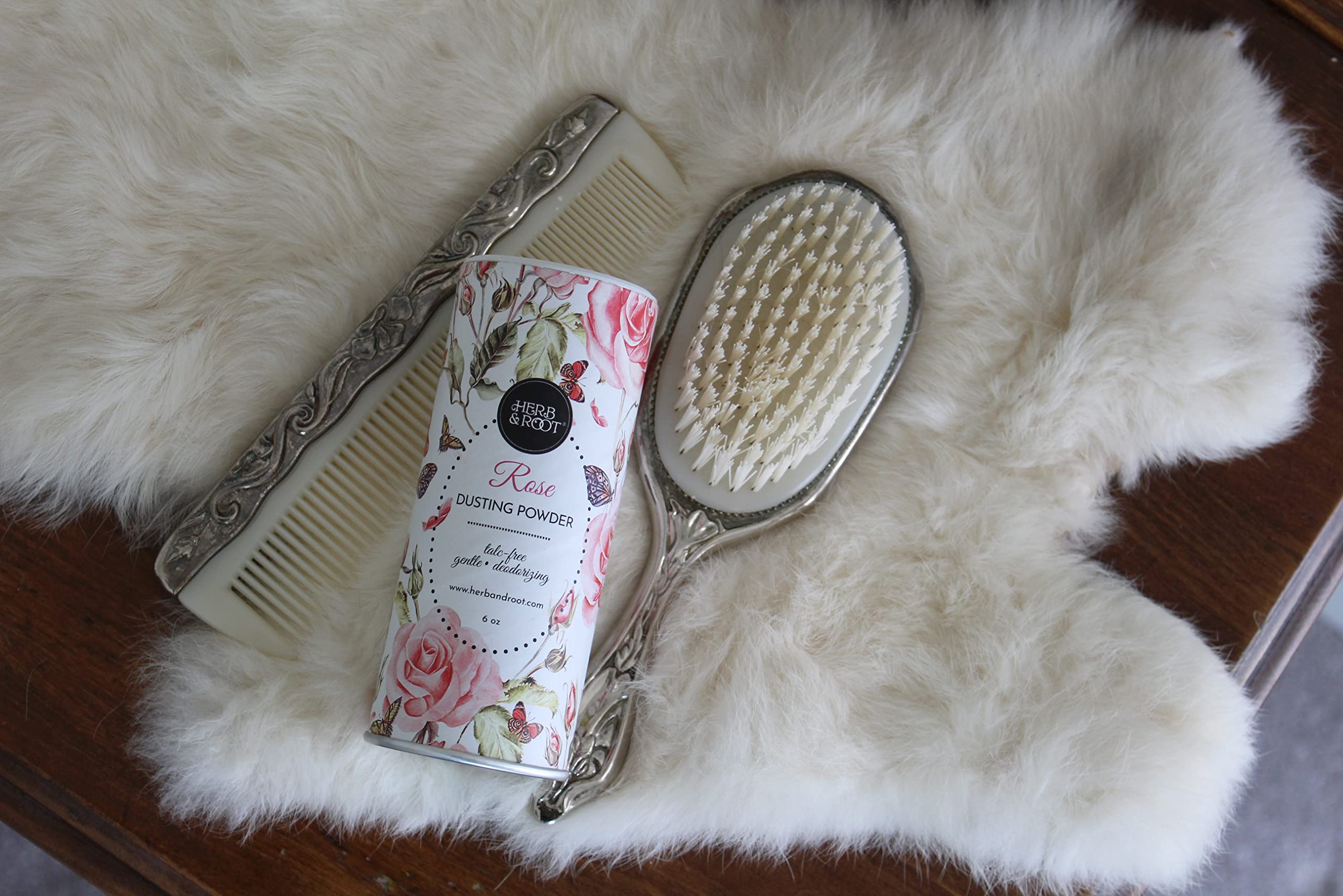 Herb and Root talc-free powder for anti-chafing use