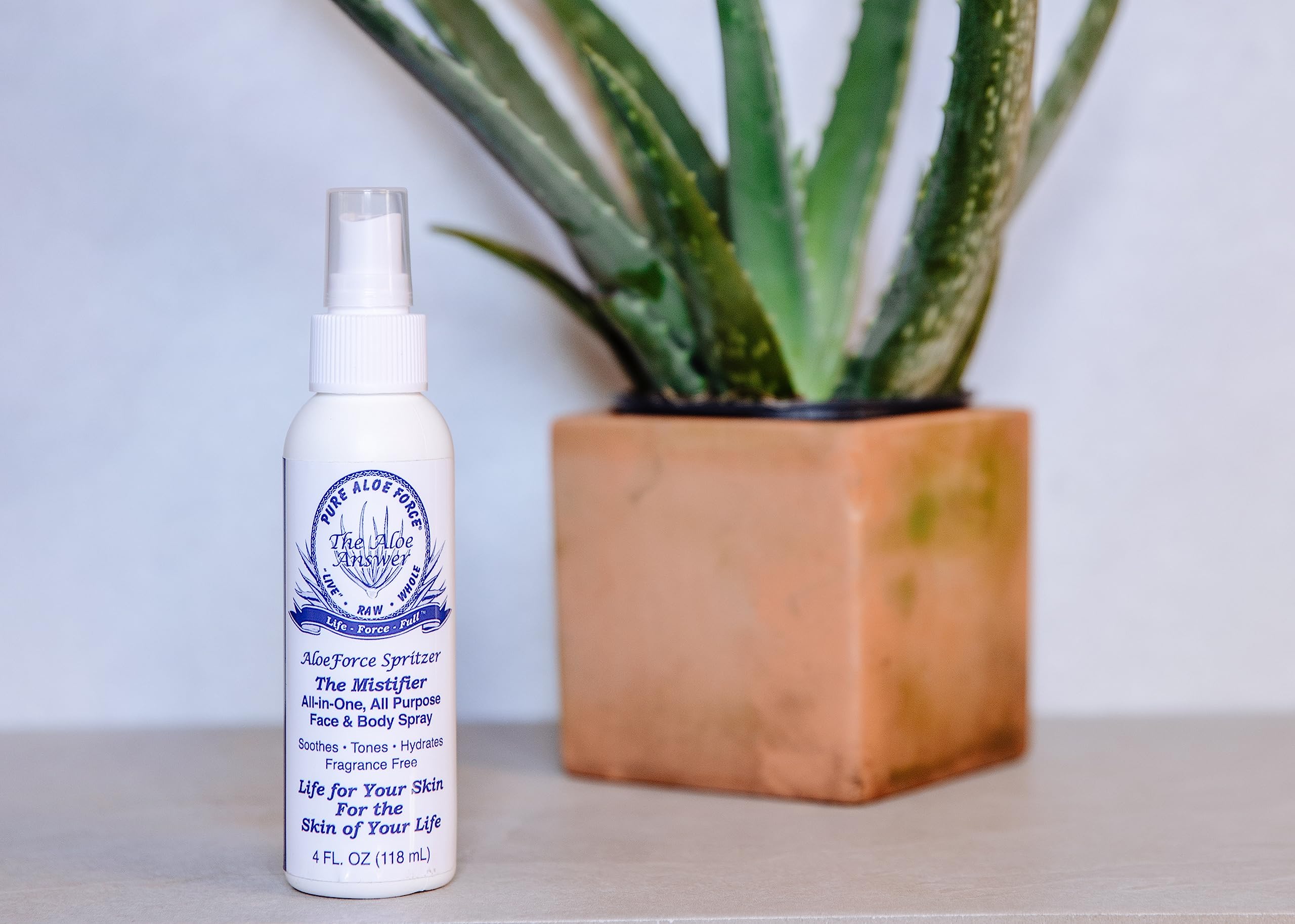 HERBAL ANSWERS Aloe Force ingredients showcase organically-grown liquified Aloe Vera Leaf.
