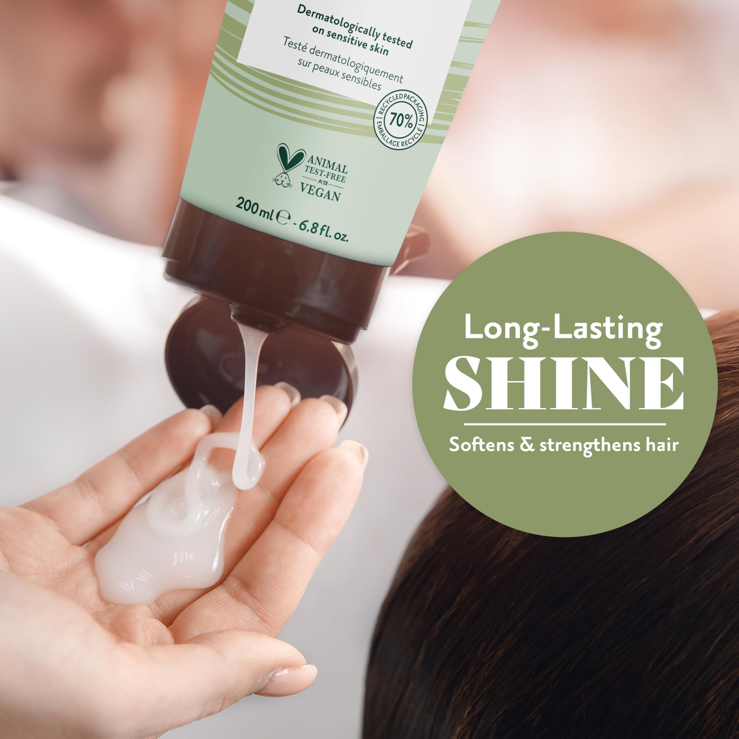 Eco-friendly packaging of Herbatint Royal Conditioner from Italy.