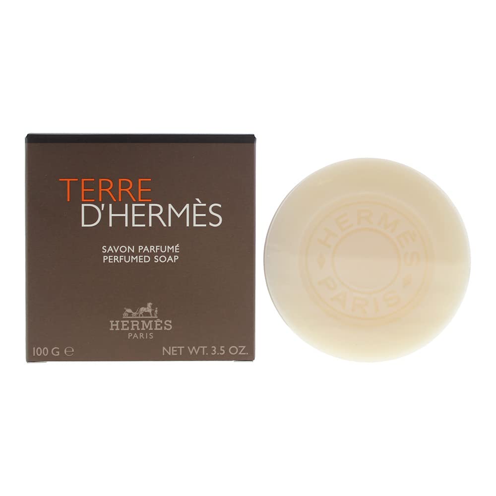 Hermès Terre d’Hermès soap lather delivers a subtle fragrance on skin.