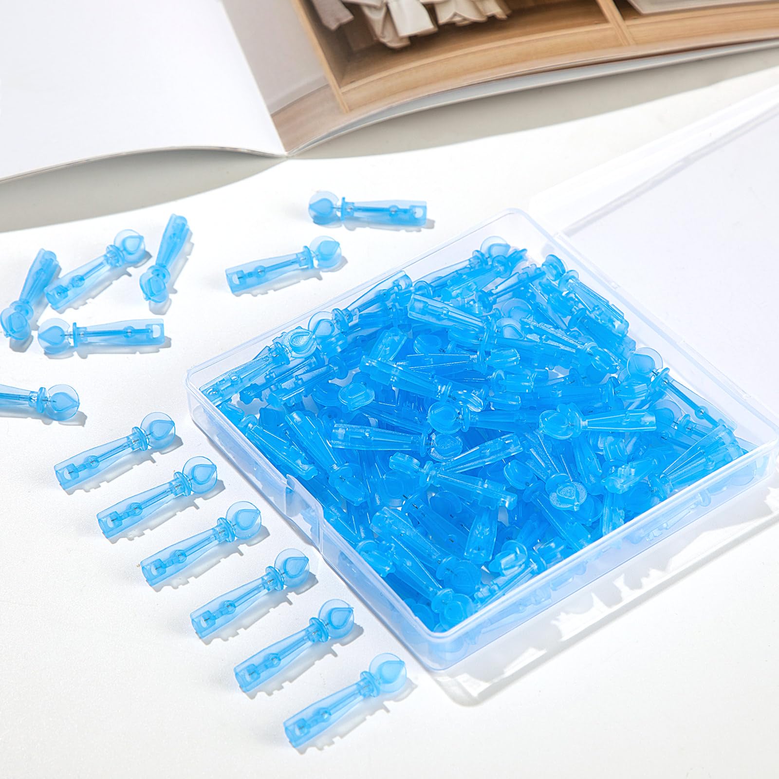 HFYHWT portable pimple removal kit in case showcases compact, travel-friendly skincare