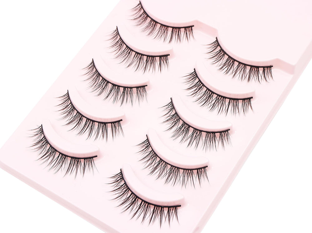 HH&LL short lashes with ultra-thin stems for a barely-there effect.