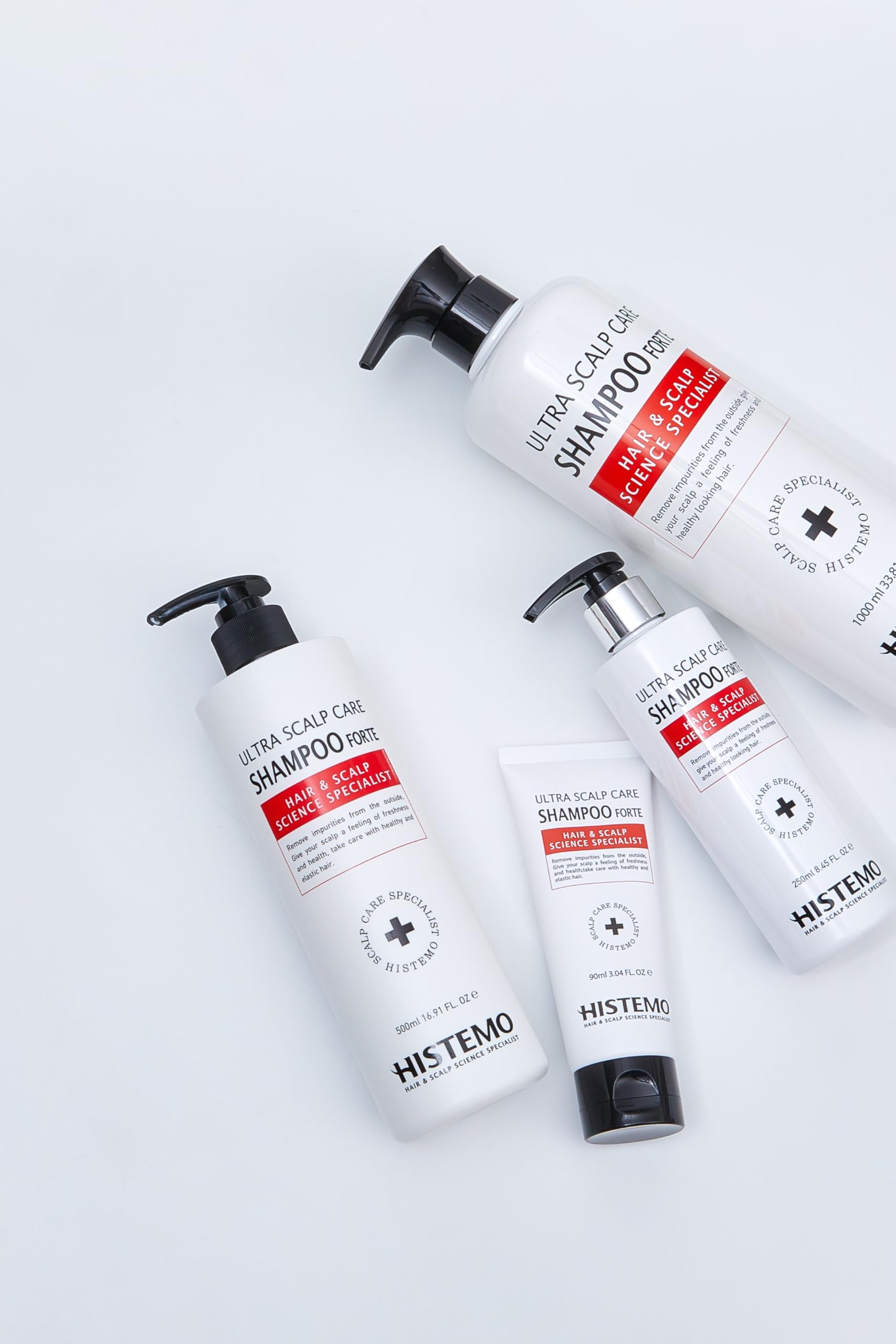 Histemo shampoo application on hair demonstrates gentle scalp massage for nourishment.