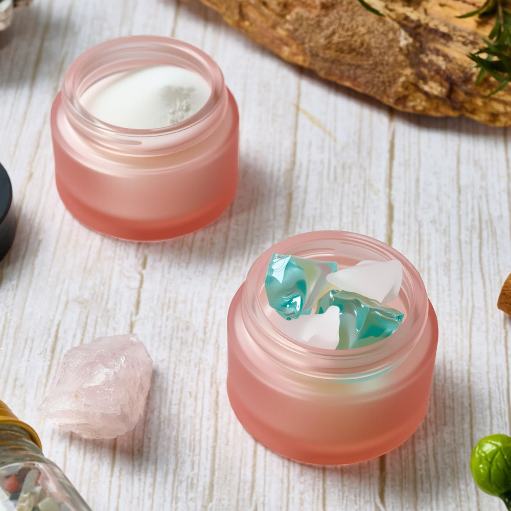 Hoa Kinh compact travel jar with black lid for on-the-go needs