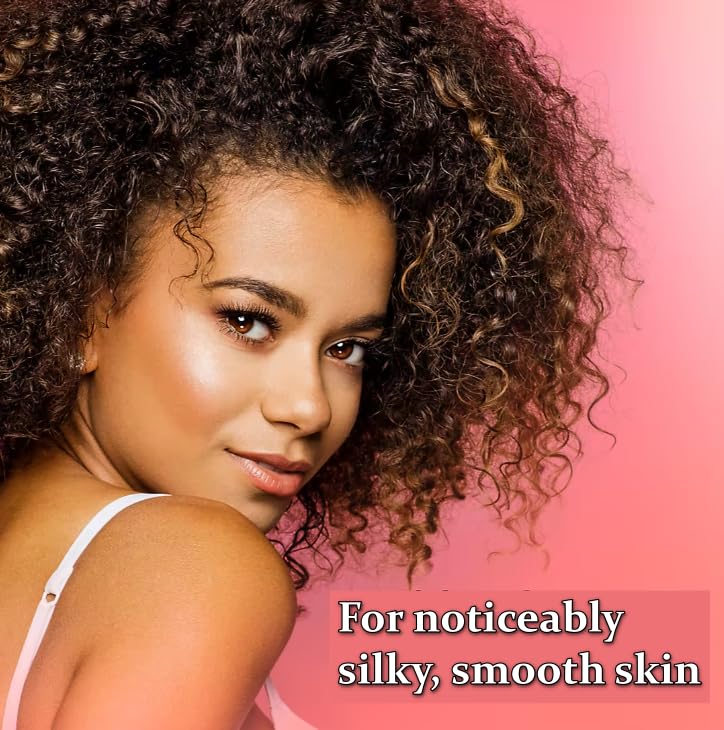 Lather close-up of Caress Daily Silk Bar emphasizing creamy foam