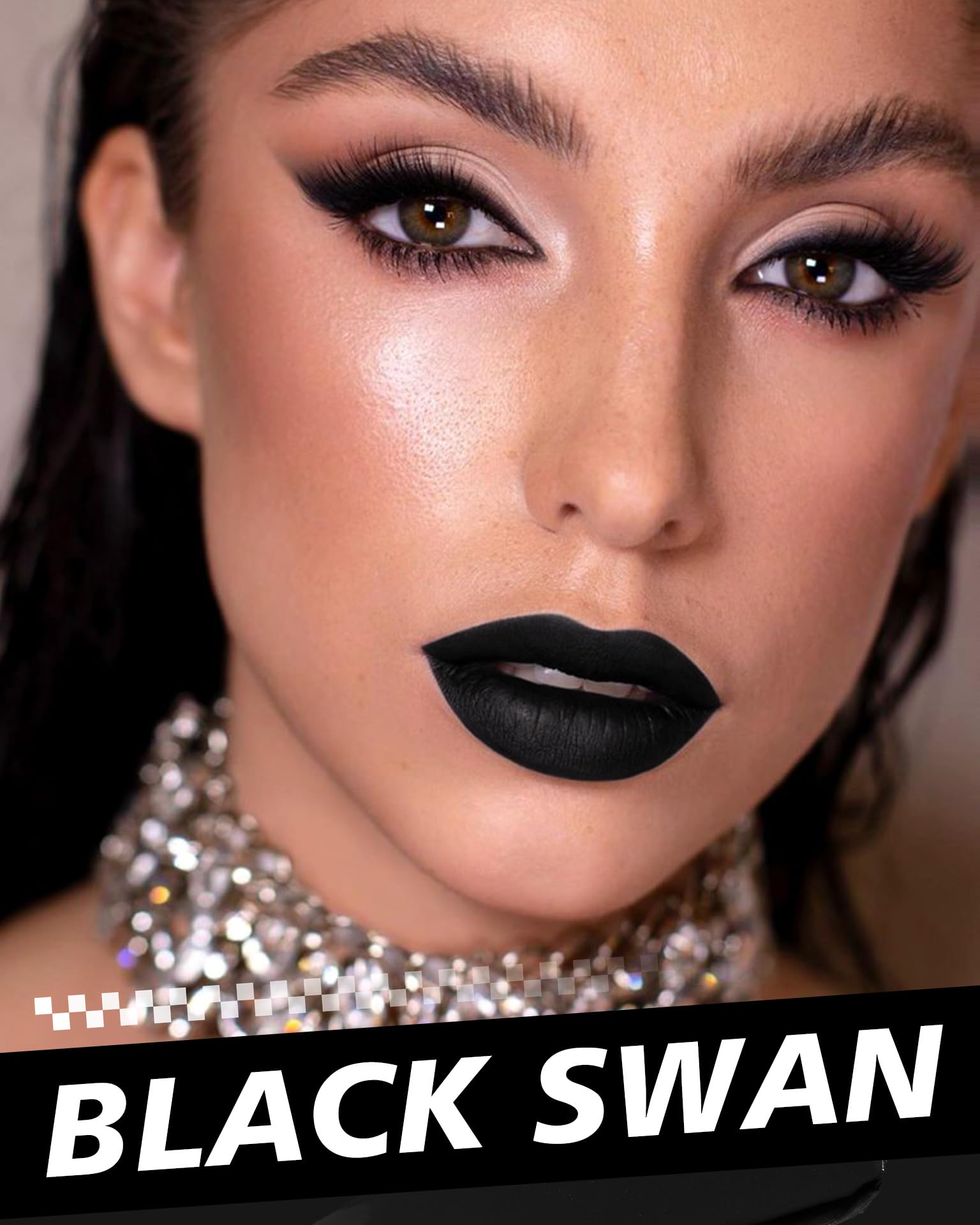 HOOMUSS Matte liquid lipstick finish in action highlights smudgeproof wear.