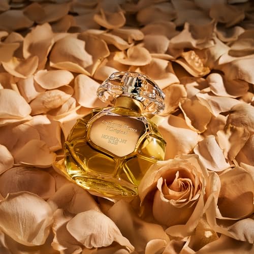 Houbigant Quelques Fleurs Original close-up, highlighting label detail and luxe finish.