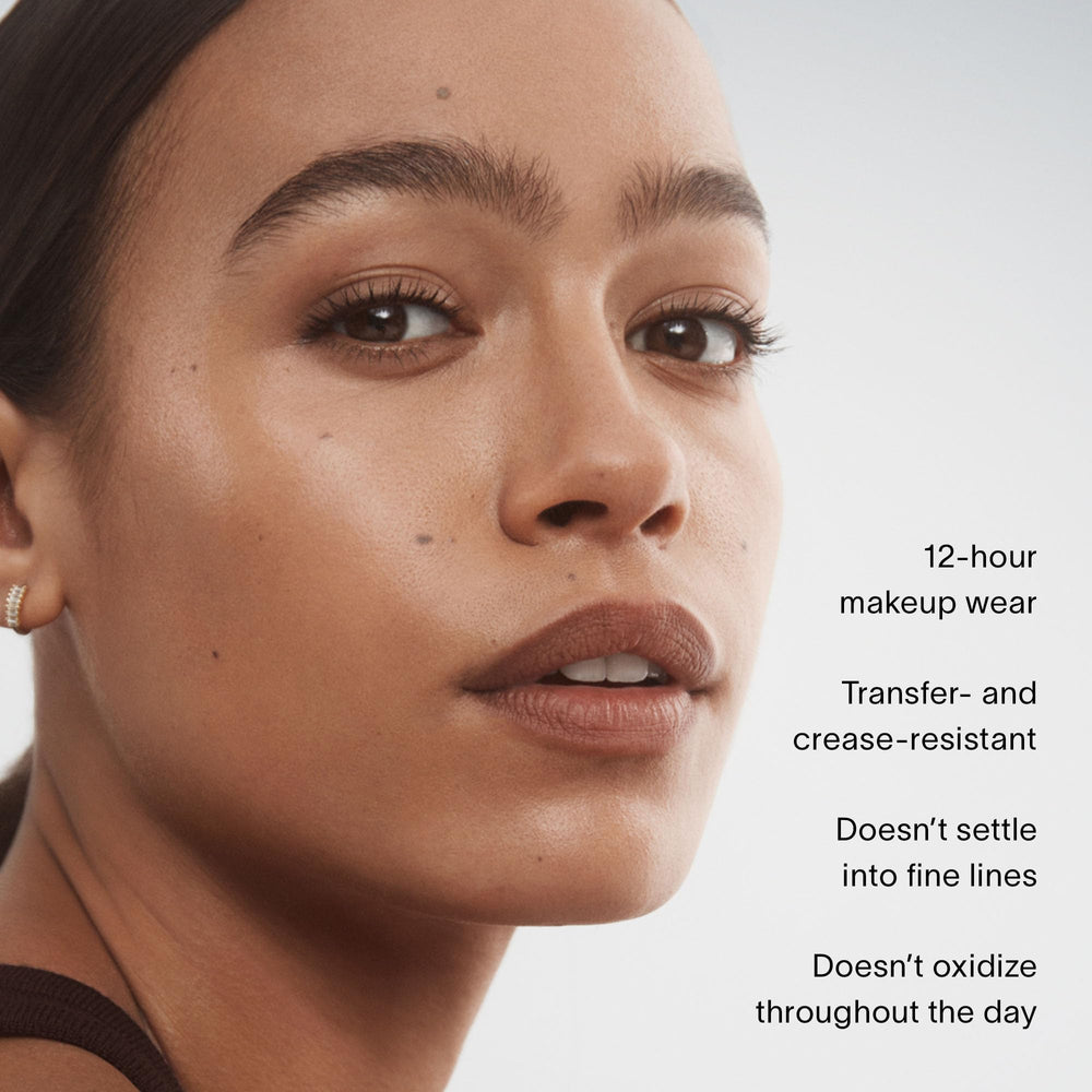 Hourglass Illusion Glow wear test shows long-lasting, transfer-resistant coverage