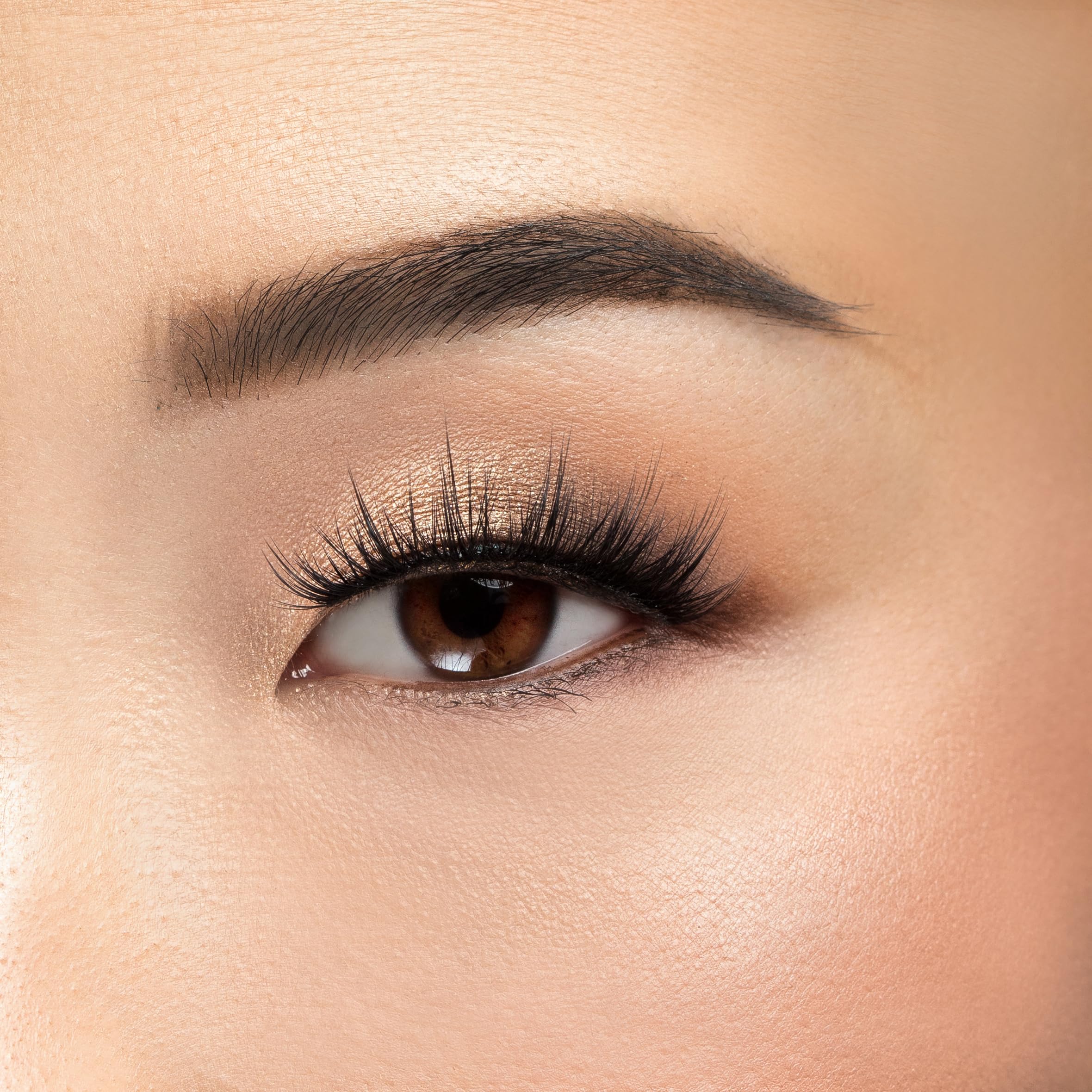 House of Lashes Allura Lite reusable up to 15 times with care