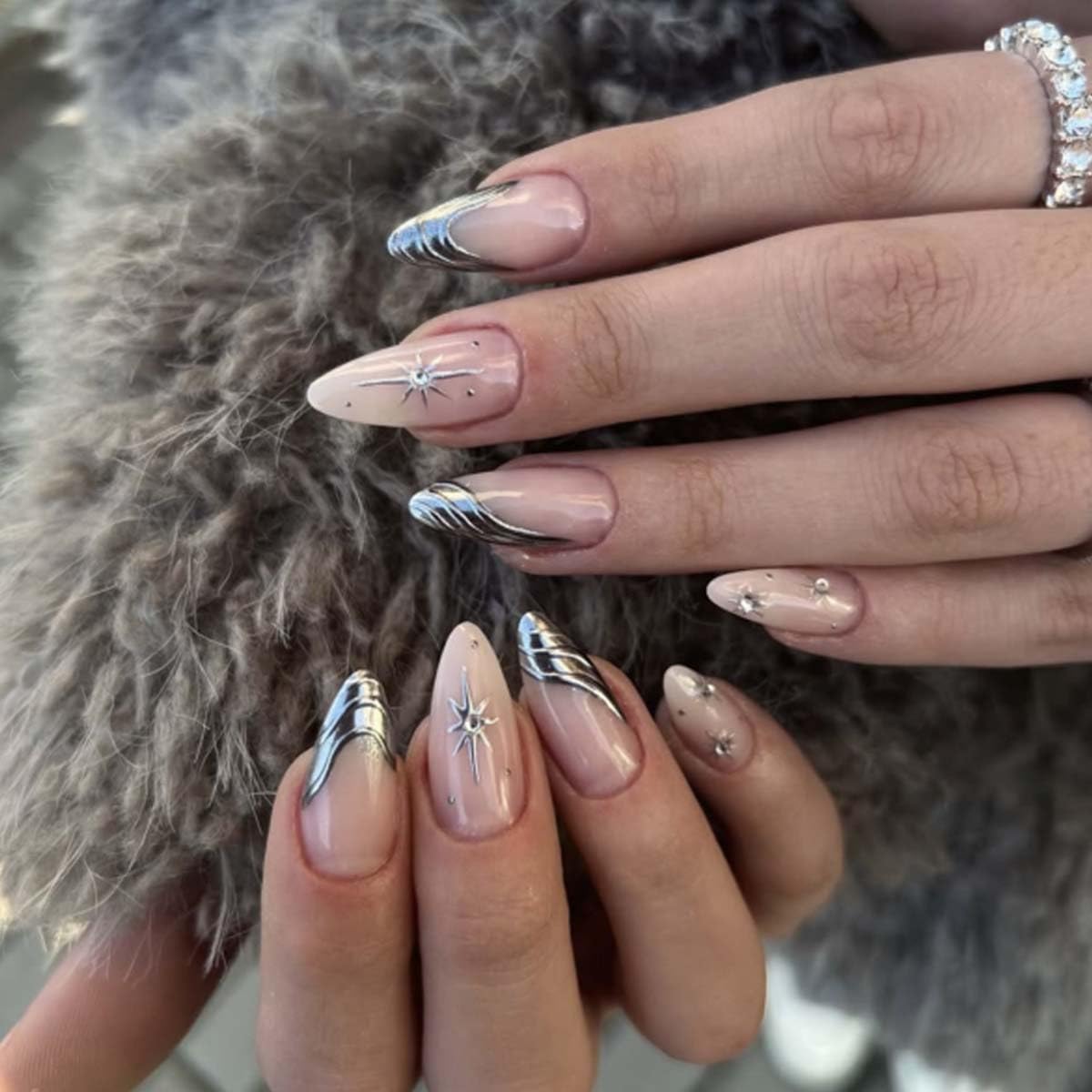 HPYFOI silver press-on nails package contents for quick at-home manicure