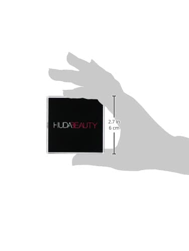 Huda Beauty Easy Bake Cupcake no-flashback finish for camera and daylight.