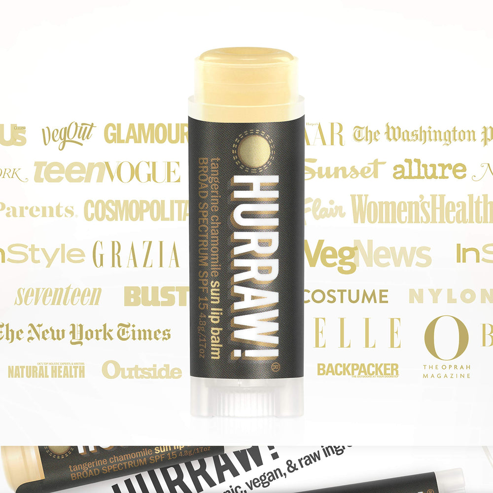 Hurraw! ingredients close-up emphasizes organic, plant-based formula.