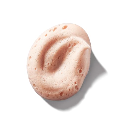 ICONIC LONDON Prep Set Tan Mousse application mitt ensuring smooth streak-free coverage.