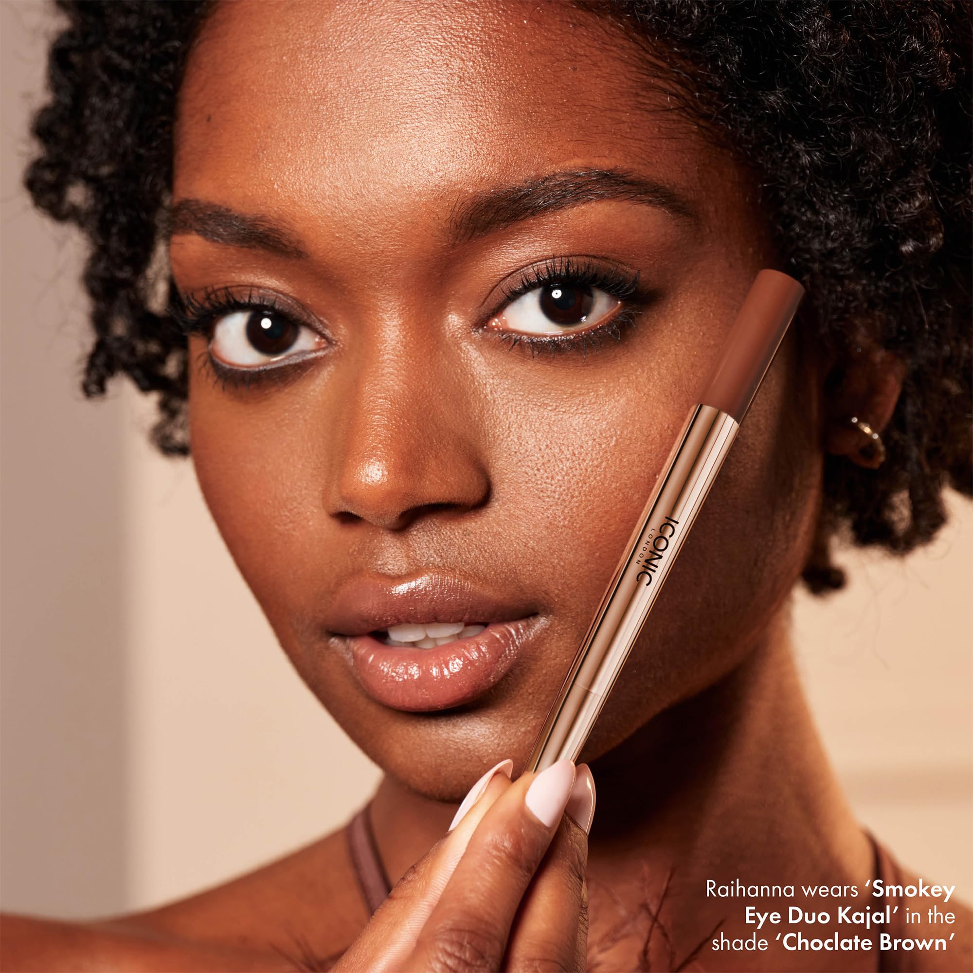 ICONIC LONDON Smokey Eye Duo easy smudge and blend for smoky drama