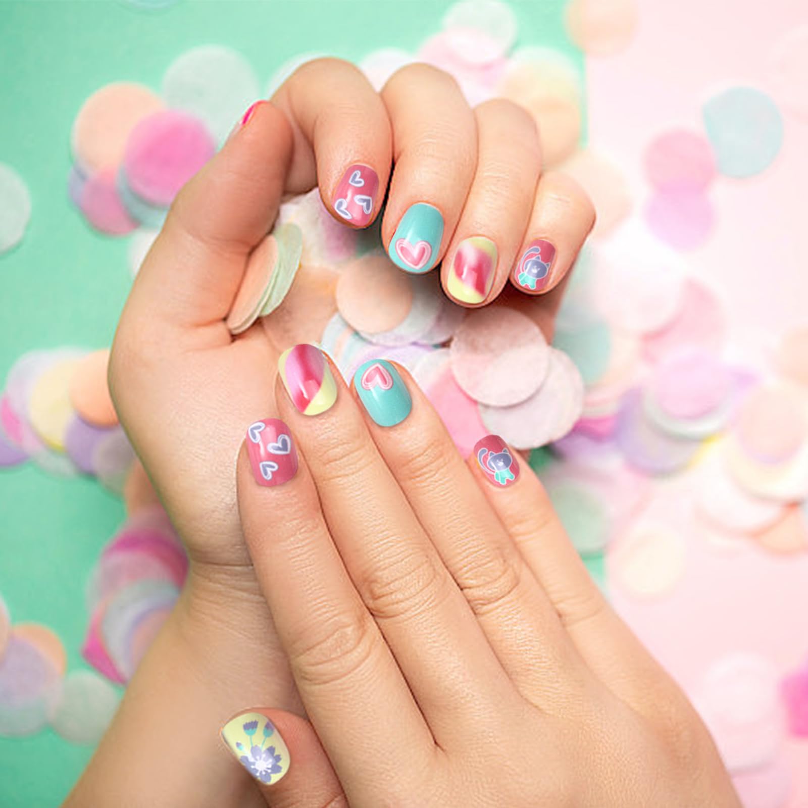 Colorful gradient tips ideal for parties, everyday wear and dress-up