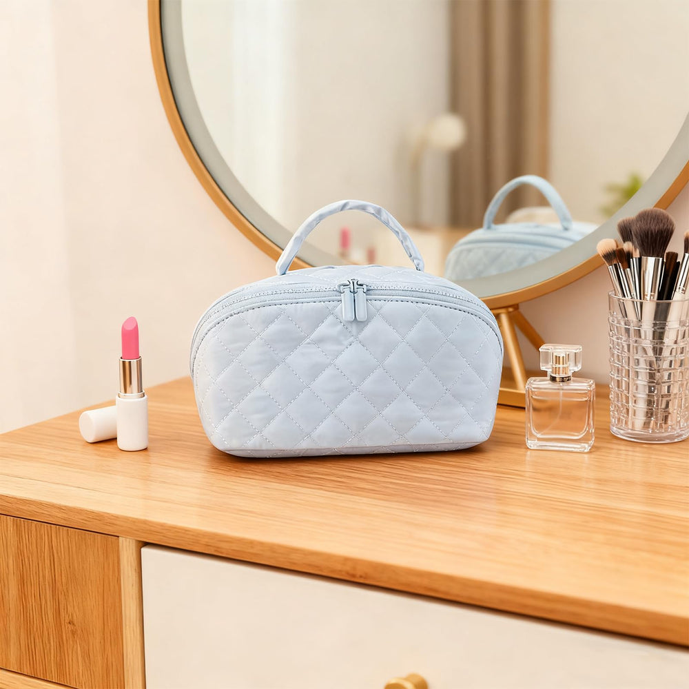 Ikokei stylish travel bag, a thoughtful gift for her.