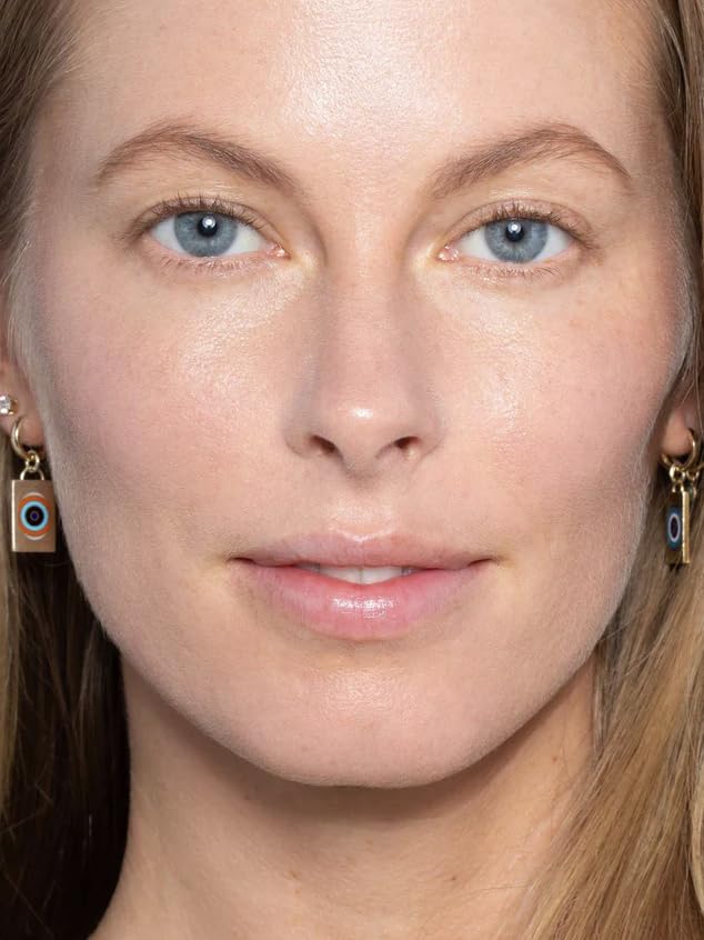 ILIA blue-light protection icon indicates shield against digital glare.