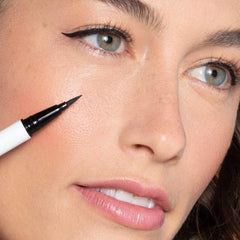 ILIA water-resistant finish keeps your look smudge-free throughout the day.