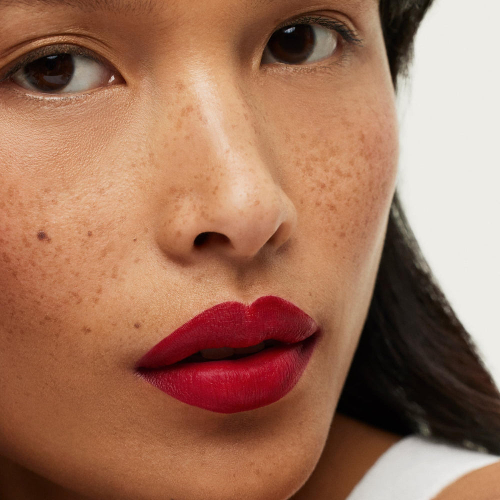 ILIA Lip Sketch Hydrating Crayon nourishes lips with rosehip oil and hydration.