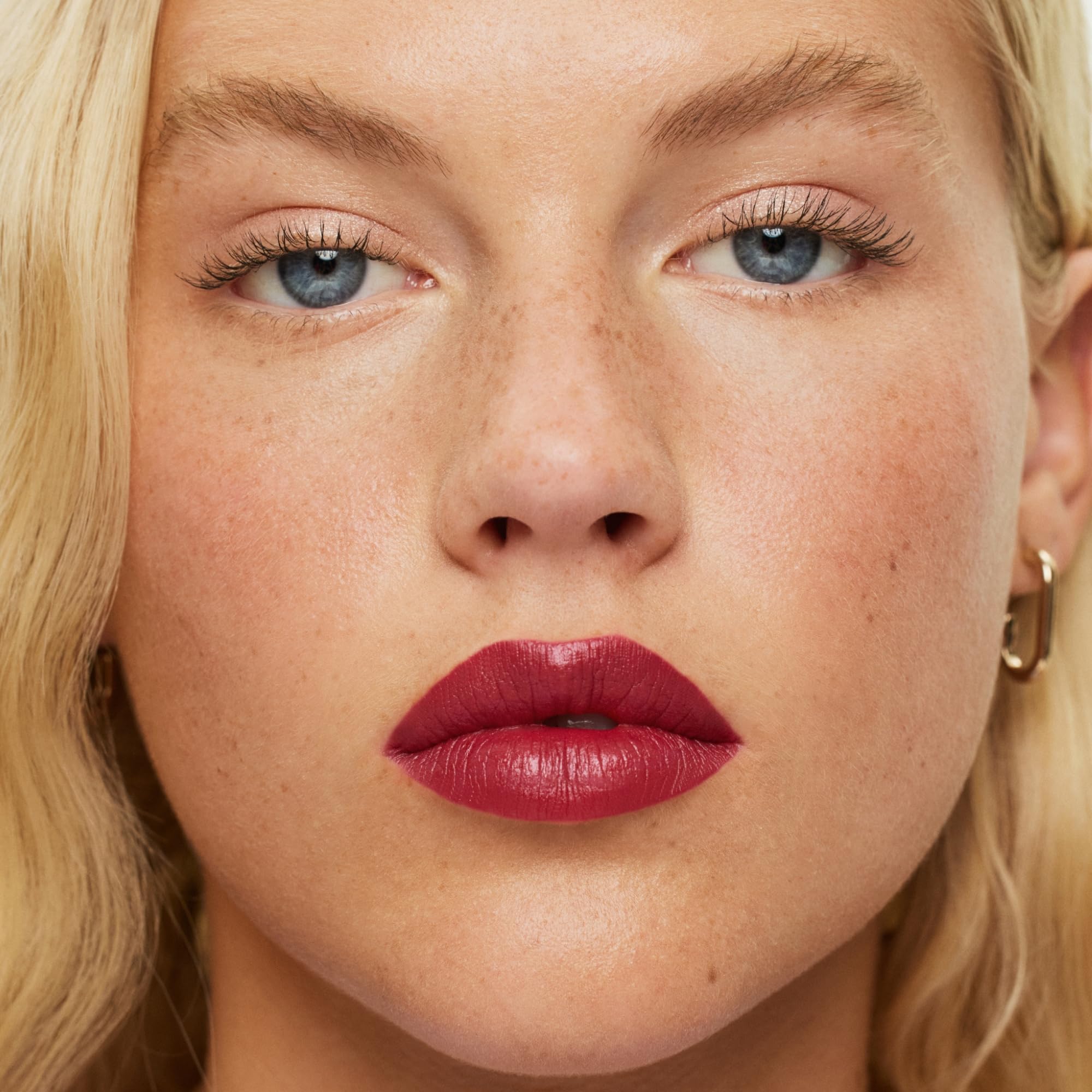 ILIA Lip Sketch Night Bloom is vegan and cruelty-free color.