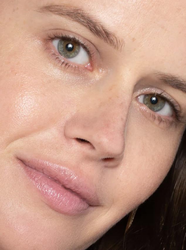 ILIA clinical-results graphic summarizes hydration improvement and tone refinements.