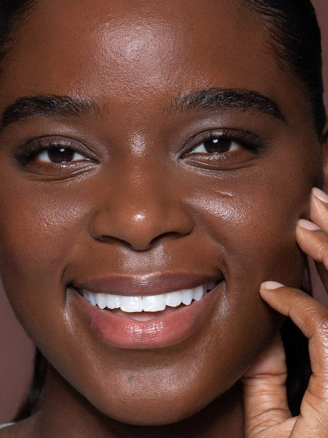 ILIA True Skin Serum Foundation texture gliding smoothly for seamless wear