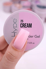 IN.HYPE sculpting gel with medium thickness enables precise shaping and easy self-leveling.
