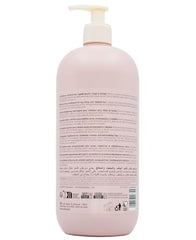 Inebrya Ice Cream Dry-T texture-closeup shows creamy nourish for hair