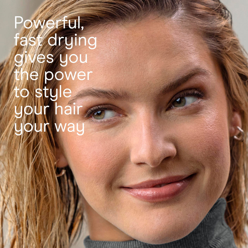 Infiniti PRO by CONAIR DigitalAIRE diffuser creates defined, bouncy curls.