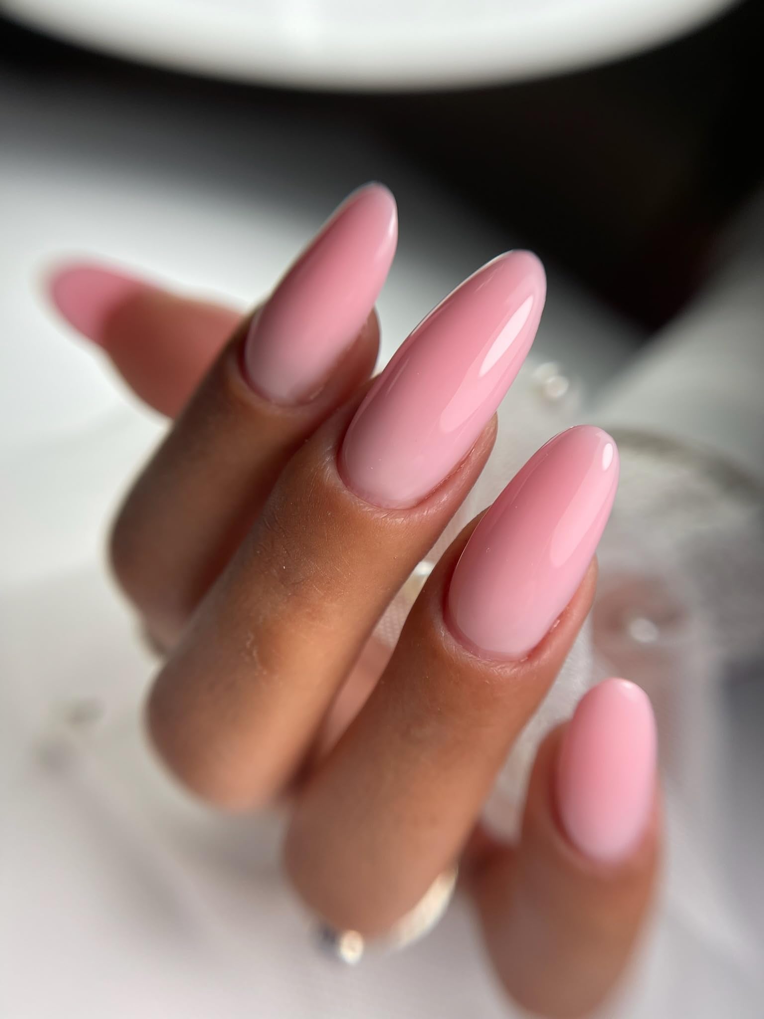 IN.HYPE elastic base adhesion booster pairing for thin, problematic nails