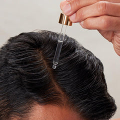 INNERSENSE Hair Renew serum applied on scalp delivering gentle hydration.