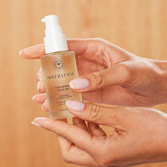 INNERSENSE Renew Scalp Oil texture close-up with non-greasy finish and skin-friendly feel.