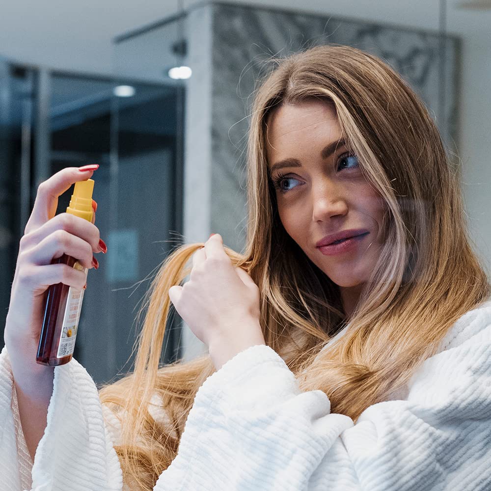 Intea Camomile spray-on application on wet hair to gently lighten.
