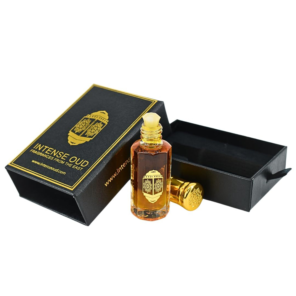 Gift box presentation makes INTENSE OUD ideal for gifting.