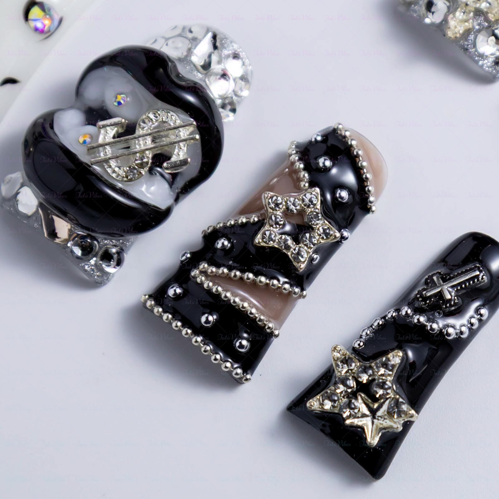 IntoVibes duck-shaped nails with elegant length enhance finger silhouette for striking style.