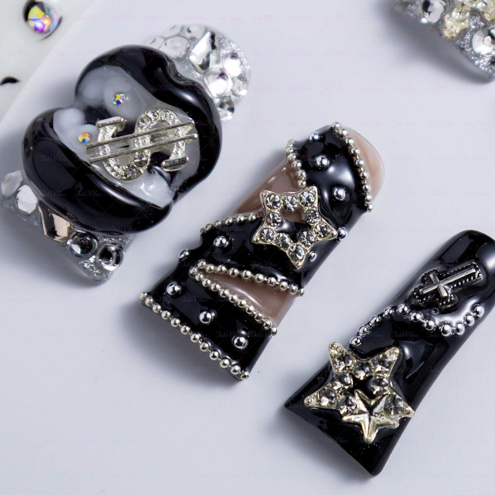 IntoVibes duck-shaped nails with elegant length enhance finger silhouette for striking style.