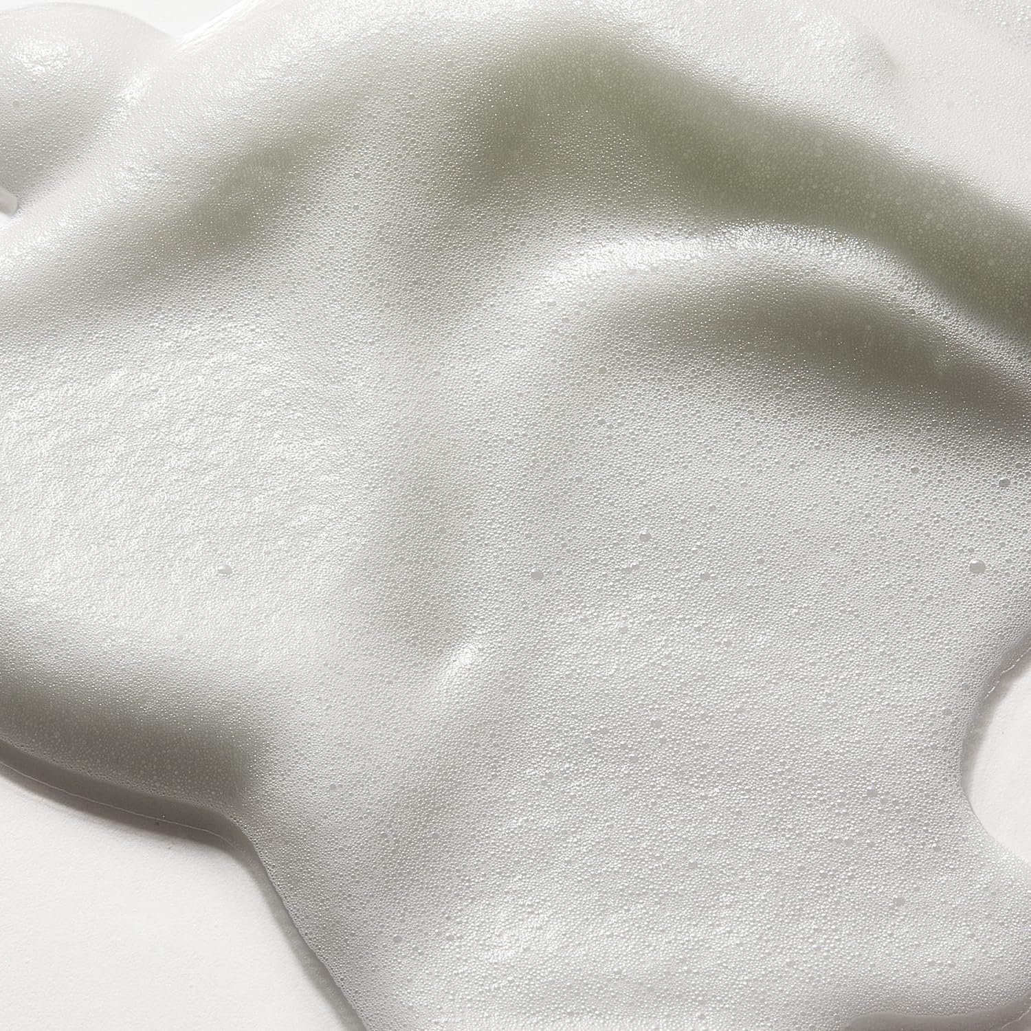 Ion Volumizing Root Lift application visual guides precise root lift.