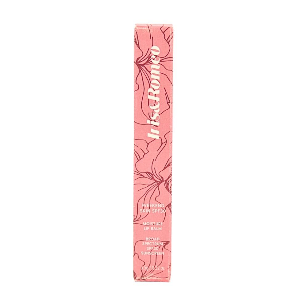 IRIS&ROMEO Weekend Skin Moisture Lip Balm SPF30 application demonstrates smooth hydration.