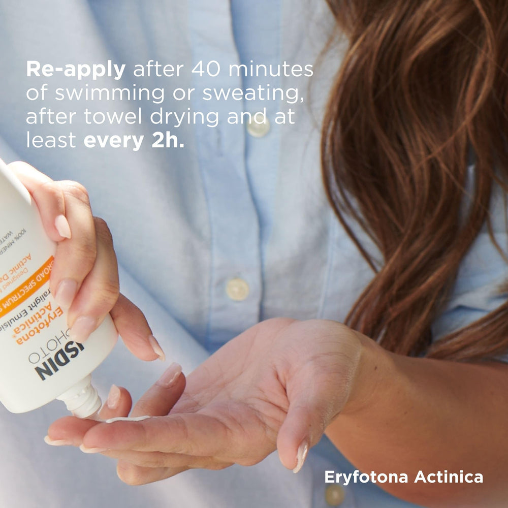 ISDIN Eryfotona Actinica texture swatch shows ultralight, non-greasy feel