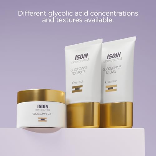 ISDIN Glicoisdin 25 Intense bottle close-up with label.
