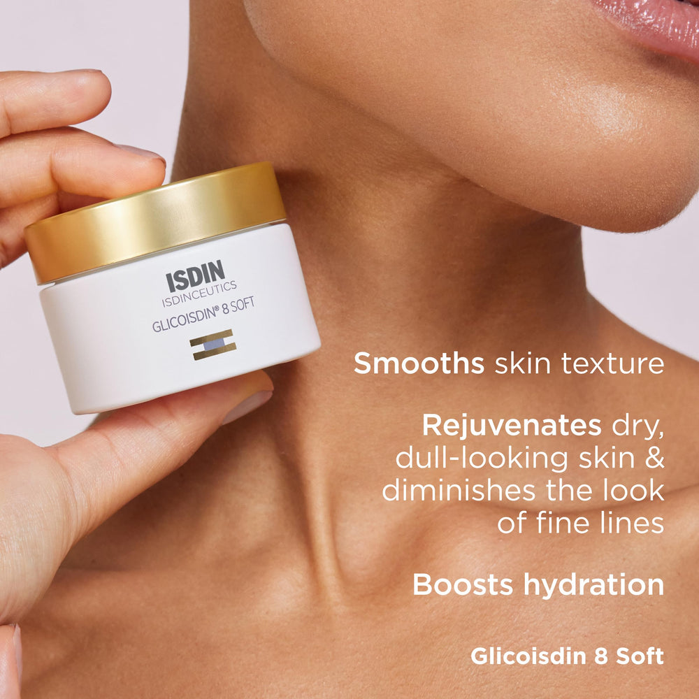 ISDIN Glicoisdin8 Soft cream spread on skin for renewed feel